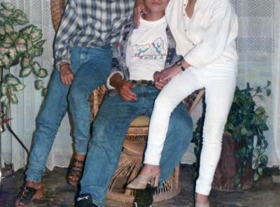 Arnovy con sus amigas